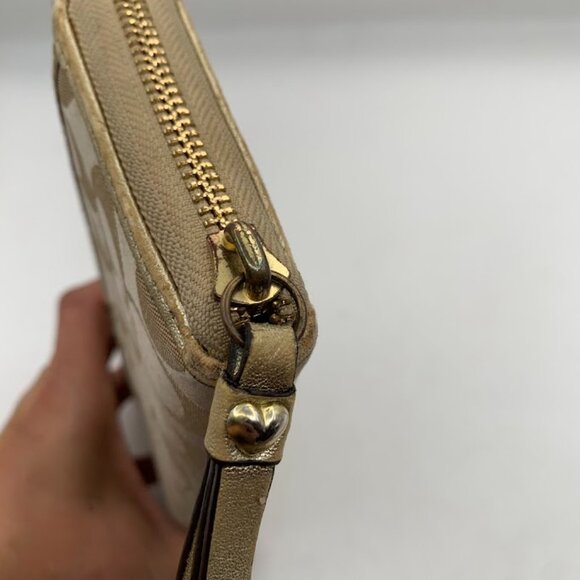 Coach Wallet - Picture 5 of 10